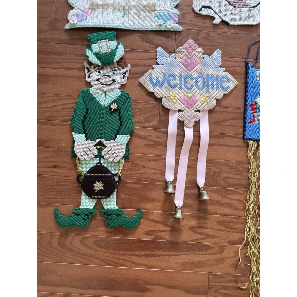 (9)‎ Vintage 70s Holiday Wall Door Hanging Needlepoint Plastic Canvas Retro - Picture 14 of 16